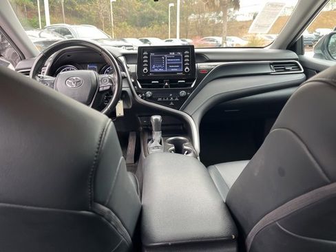 Used 2023 Toyota Camry SE image 15