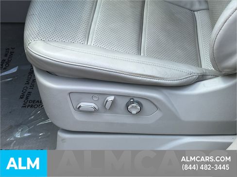 Used 2022 Cadillac Escalade Sport Platinum w/ LPO, ONYX Package image 12