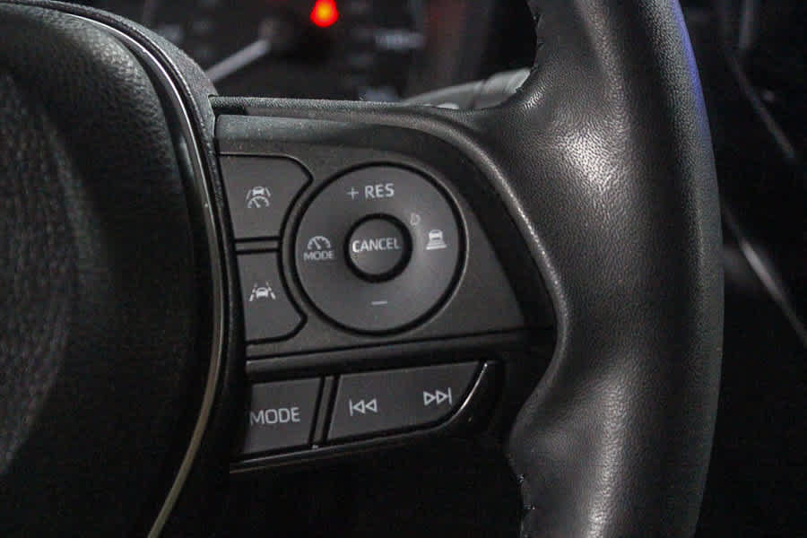 Used 2024 Toyota Corolla SE w/ SE Premium Package FWD image 26