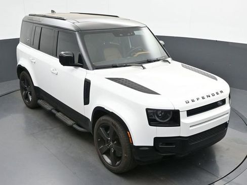 Used 2024 Land Rover Defender 110 X-Dynamic SE image 23