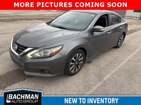 Used 2017 Nissan Altima 2.5 SL w/ 2.5 Technology Package image 4