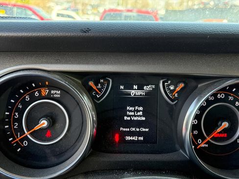 Used 2020 Jeep Wrangler Sport image 10