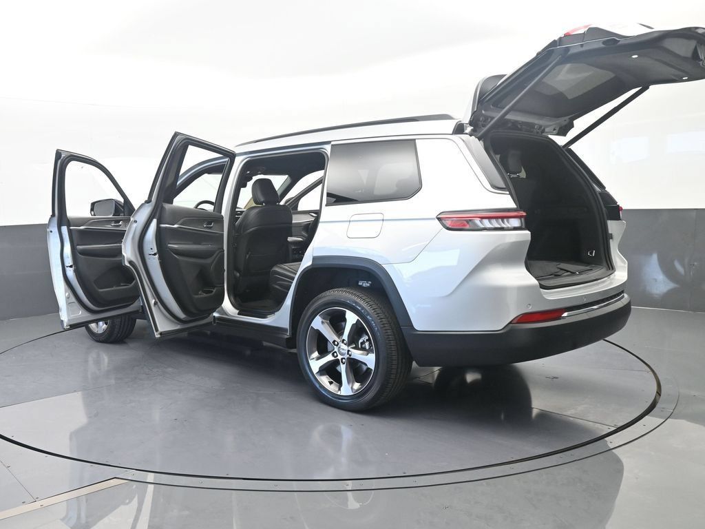Used 2025 Jeep Grand Cherokee L Limited RWD image 77