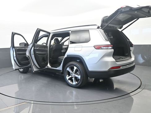 Used 2025 Jeep Grand Cherokee L Limited RWD image 77