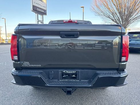 Used 2023 Chevrolet Colorado Z71 w/ Z71 Convenience Package 2 image 16