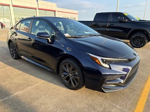 Used 2026 Toyota Corolla SE w/ SE Package FWD image 11