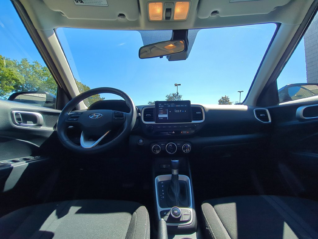 Used 2026 Hyundai Venue SEL FWD image 25