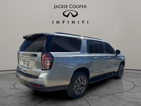 Used 2024 Chevrolet Suburban Z71 w/ Luxury Package image 6