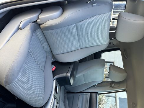 Used 2015 Toyota Tacoma w/ SR5 Package image 22