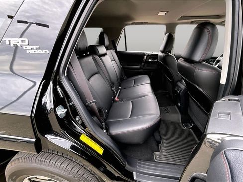 Used 2023 Toyota 4Runner TRD Off-Road Premium w/ Moonroof Package AWD/4WD image 19