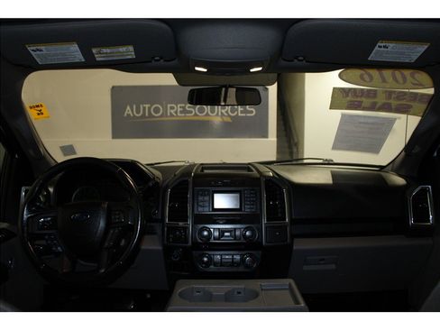 Used 2016 Ford F150 XLT w/ Trailer Tow Package image 13