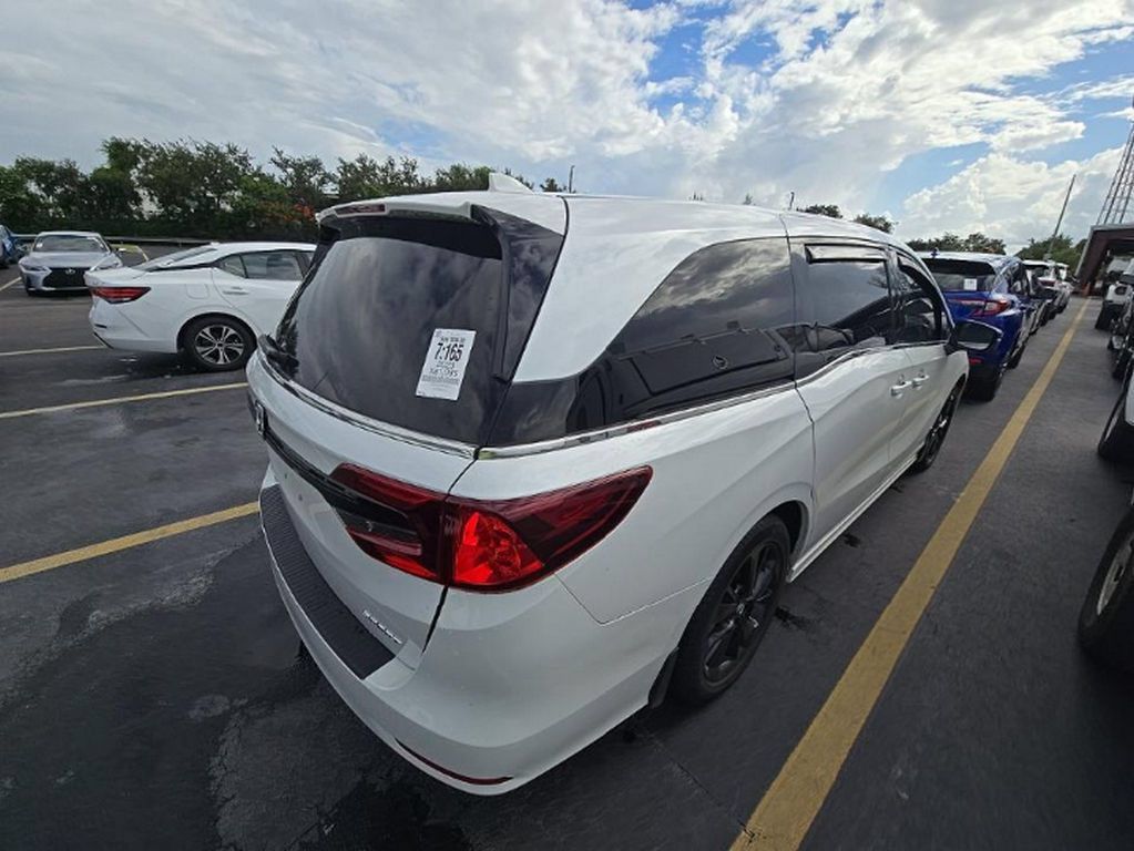 Used 2023 Honda Odyssey Sport image 3