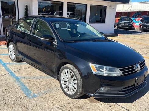 Used 2015 Volkswagen Jetta SE image 3