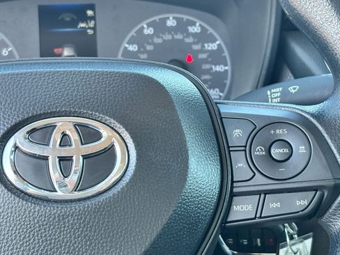 Used 2025 Toyota Corolla LE FWD image 20