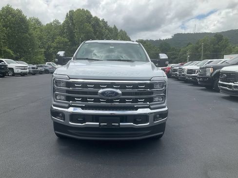 New 2026 Ford F250 Lariat w/ Chrome Package AWD/4WD image 2