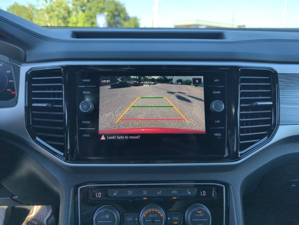 Used 2023 Volkswagen Atlas Cross Sport SE w/ Panoramic Sunroof Package FWD image 26