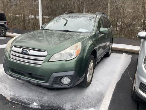 Used 2013 Subaru Outback 2.5i Premium image 10