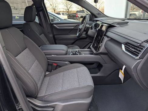 New 2026 GMC Acadia Elevation w/ Black Edition FWD image 33