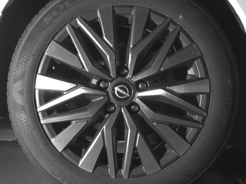 Used 2025 Nissan Altima 2.5 SV image 15