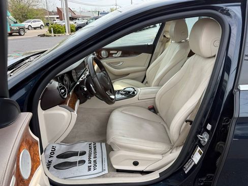 Used 2017 Mercedes-Benz E 300 4MATIC w/ Premium 1 Package image 7