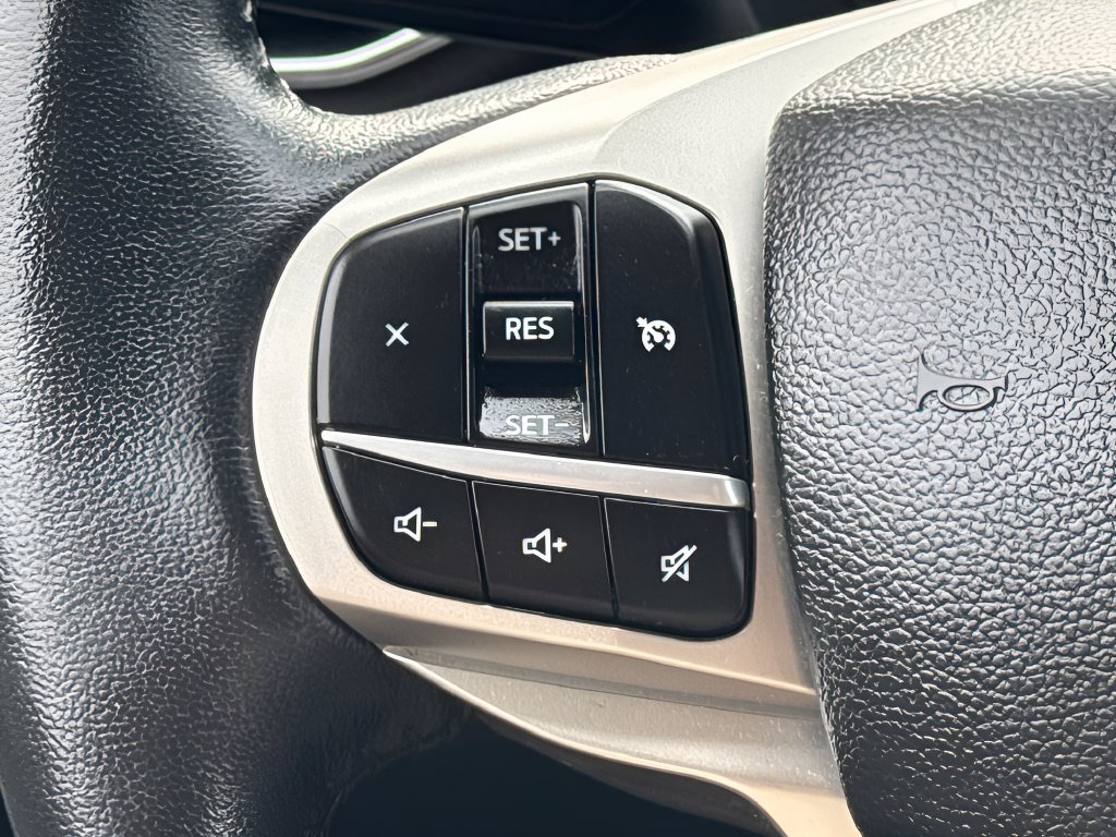 Used 2023 Ford Explorer XLT w/ Equipment Group 202A AWD/4WD image 17