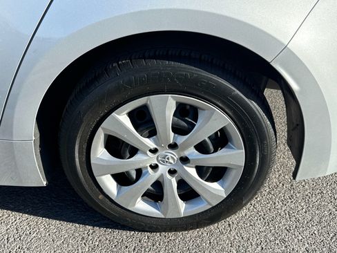 Used 2024 Toyota Corolla LE FWD image 7