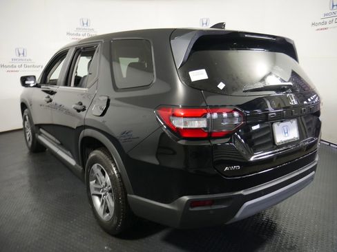 New 2025 Honda Pilot EX-L image 9