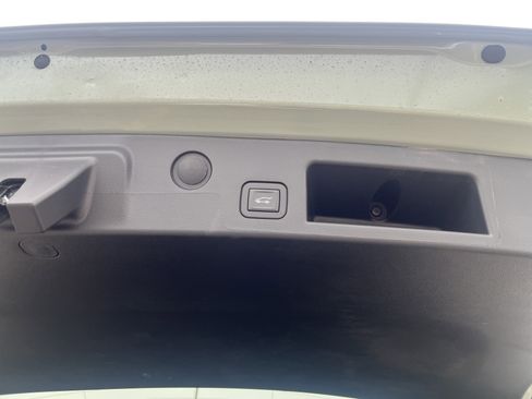 Used 2026 Chevrolet Equinox LT w/ Convenience Package II image 19