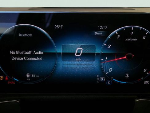 Used 2020 Mercedes-Benz GLB 250 image 15