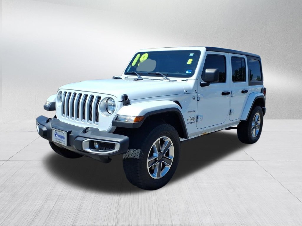 Used 2019 Jeep Wrangler Unlimited Sahara w/ Cold Weather Group AWD/4WD image 8