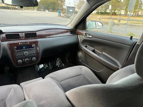 Used 2016 Chevrolet Impala Limited LS image 16