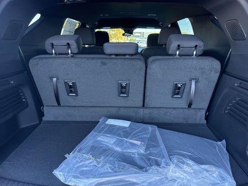 New 2026 Chevrolet Traverse LT w/ LPO, Floor Liner Package image 11