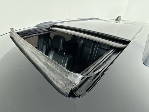 Used 2018 Jeep Grand Cherokee Limited w/ Luxury Group II image 14