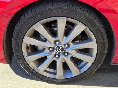 Used 2019 MAZDA MAZDA3 Sedan w/ Preferred Package image 5