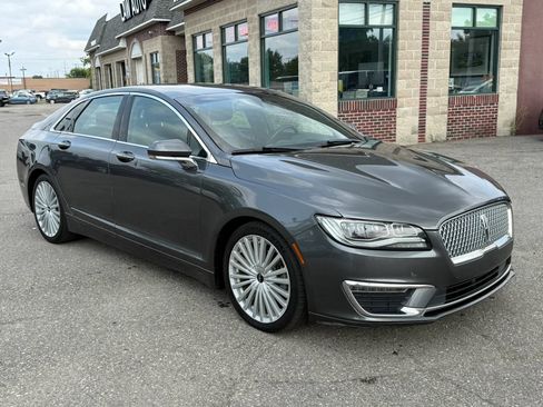 Used 2017 Lincoln MKZ Reserve w/ Luxury Package AWD/4WD image 3