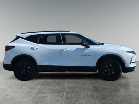 Used 2025 Chevrolet Blazer LT w/ Midnight/Sport Edition image 6