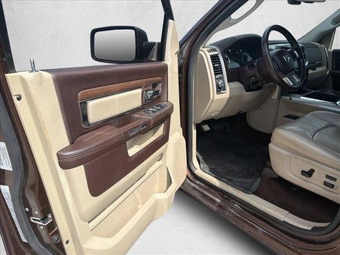 Used 2015 RAM 1500 Laramie w/ Convenience Group AWD/4WD image 11