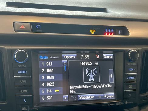 Used 2017 Toyota RAV4 SE w/ Advanced Technology Package image 16