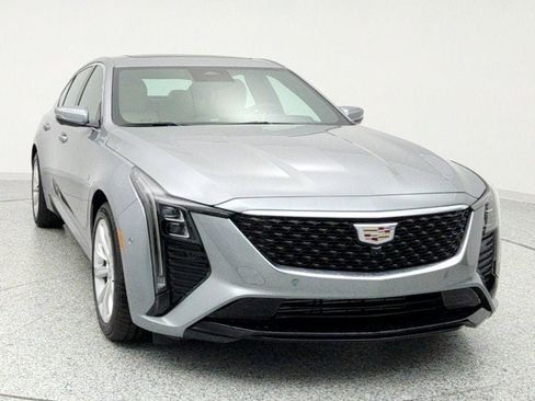Used 2025 Cadillac CT5 Premium Luxury image 2