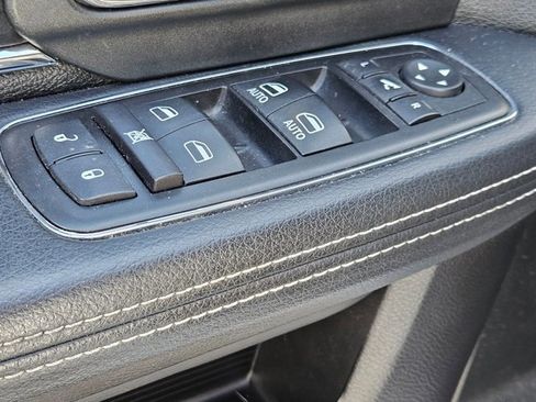 Used 2014 RAM 1500 Laramie image 7