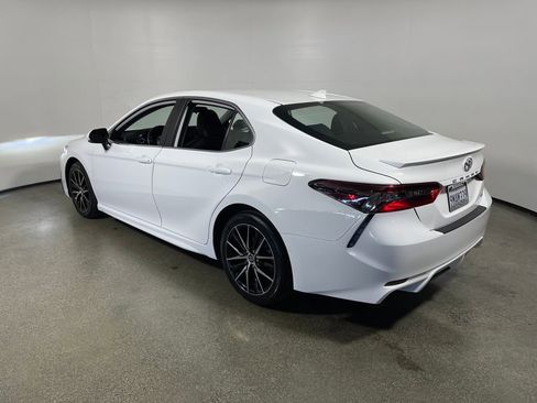 Certified 2024 Toyota Camry SE image 5