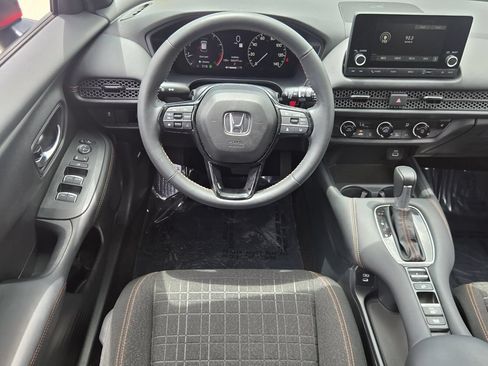 Certified 2025 Honda HR-V Sport image 12