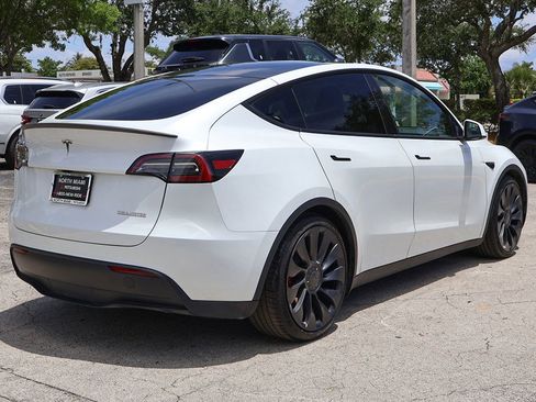 Used 2024 Tesla Model Y Performance AWD/4WD image 10
