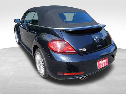 Used 2018 Volkswagen Beetle 2.0T S image 3