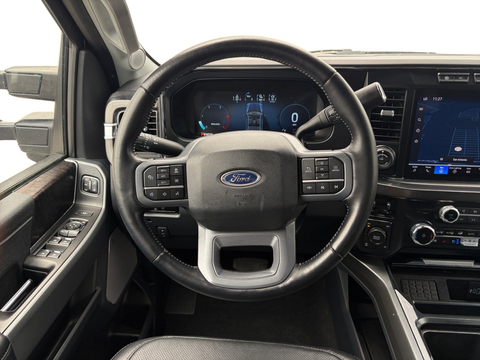Used 2023 Ford F250 Lariat w/ Lariat Ultimate Package AWD/4WD image 13