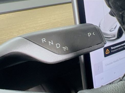 Used 2021 Tesla Model 3 Performance image 22