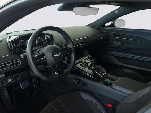 Used 2025 Aston Martin V8 Vantage Coupe image 14