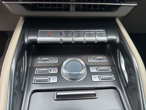 Used 2024 Lincoln Nautilus Premier w/ Equipment Group 102A AWD/4WD image 27