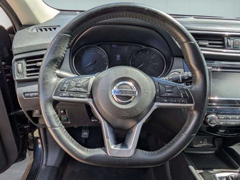 Used 2020 Nissan Rogue SV AWD/4WD image 14