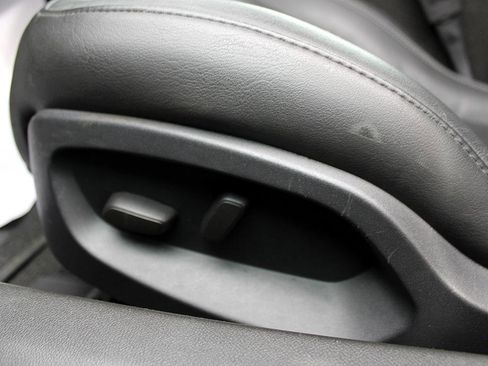 Used 2016 Chevrolet Corvette Z06 w/ Battery Protection Package image 19